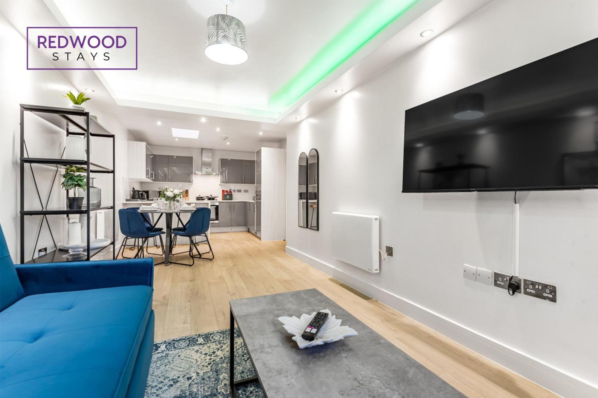 Redwood Stays: Corporate Town Center Apartment with Free Parking Aldershot Exterior photo