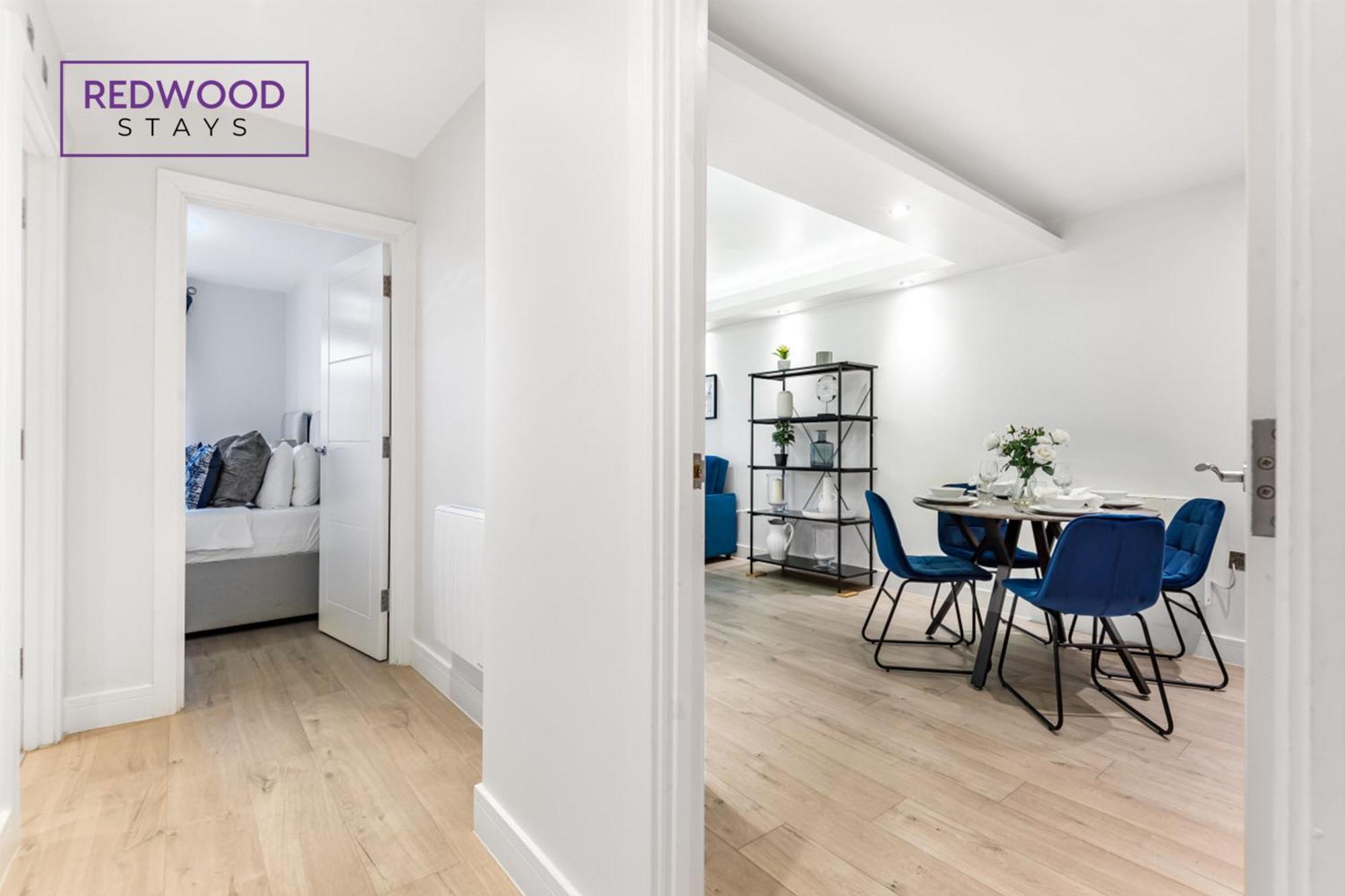 Redwood Stays: Corporate Town Center Apartment with Free Parking Aldershot Exterior photo