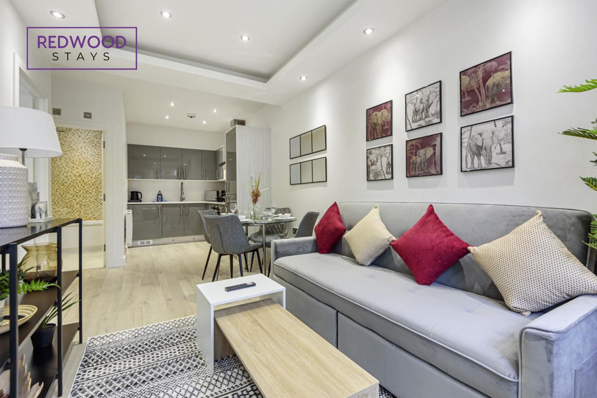Redwood Stays: Corporate Town Center Apartment with Free Parking Aldershot Exterior photo